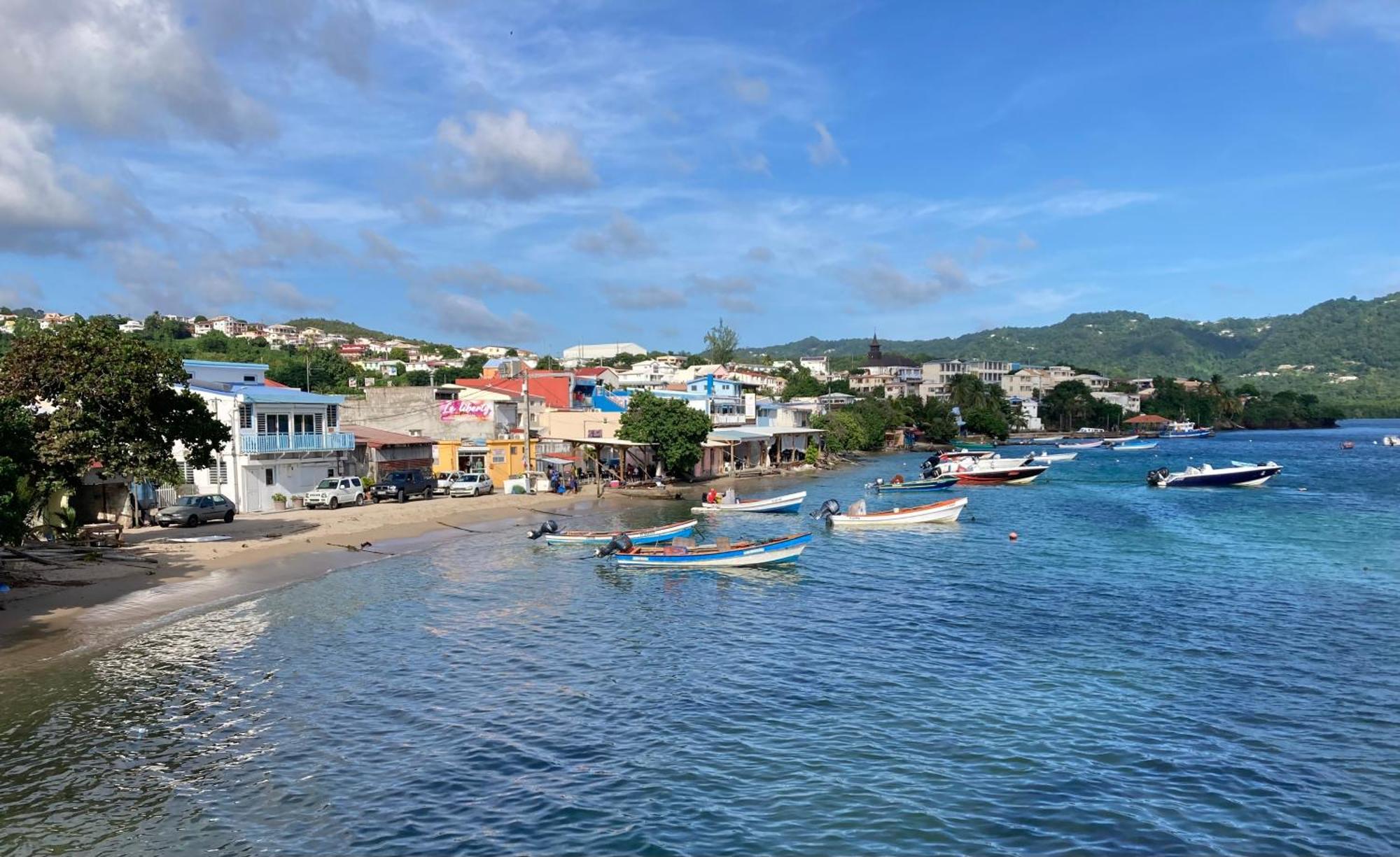 Grenade Studio Les Pieds Dans L'Eau Et Vue Mer Caraibes Dans Une Magnifique Residence De Vacances Sainte-Luce Extérieur photo